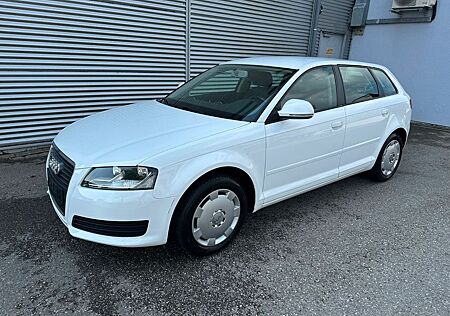 Audi A3 1.6 Attraction Sportback *TÜV NEU*Techn. Top*
