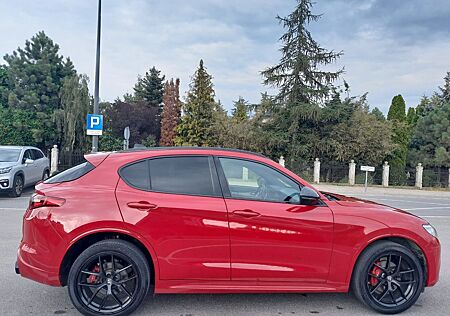 Alfa Romeo Stelvio 2.0 Turbo 16V 206kW Ti AT8-Q4 Ti