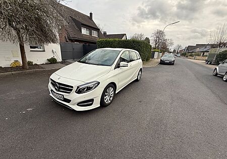 Mercedes-Benz B 180 Urban KLIMA*SITZH*NAVI*KOMF*REGENS*LICHTAS
