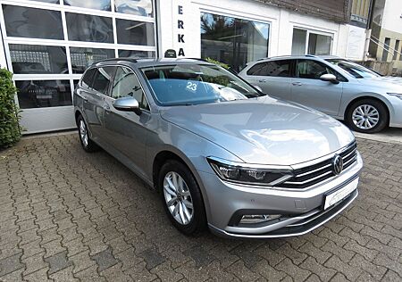 VW Passat Variant Volkswagen /NAVI / I-HAND