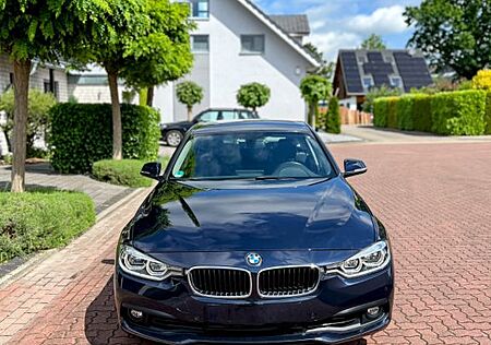 BMW 318i Touring -