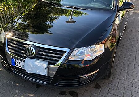 VW Passat Variant Volkswagen 1.6 TDI DPF BlueMot. Comfortl...