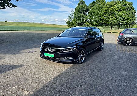 VW Passat gebraucht kaufen VW Passat Volkswagen 2.0 TDI SCR 176kW DSG 4MOT Highline V...