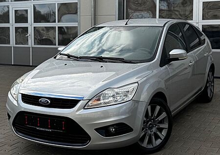 Ford Focus Lim. Silver Magic