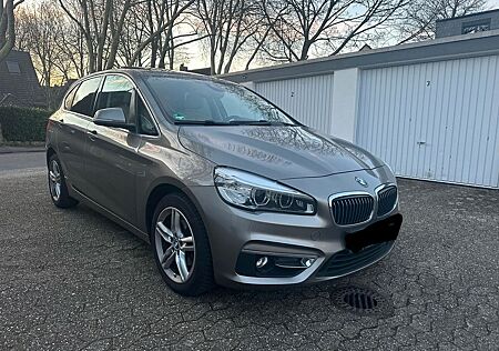 BMW 218 Active Tourer Scheckheft 1 Hand Pano Navi