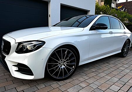 Mercedes-Benz E 350 AMG-Line Night*Pano*360°*20-Zoll AMG*MBEAM