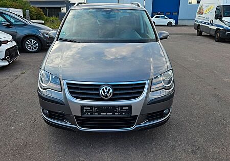 VW Touran Volkswagen CrossTouran