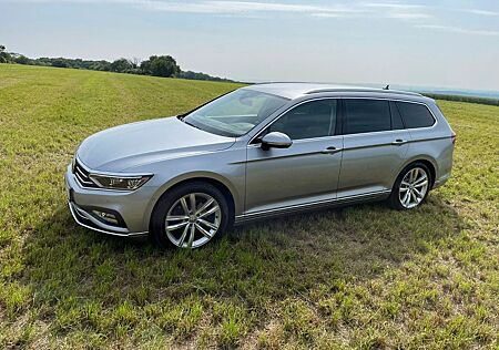 VW Passat Volkswagen 2.0 TSI OPF 140kW DSG Elegance Elegance