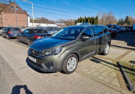 Peugeot 5008 Active Business 7-Sitzer*NAVI*SHZ*PDC*