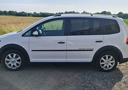 VW Touran Volkswagen 1.6 TDI -Cross