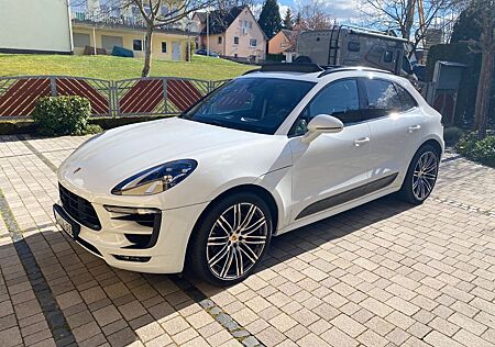 Porsche Macan GTS AHK ACC Pano Luft LED Approved 12.2027