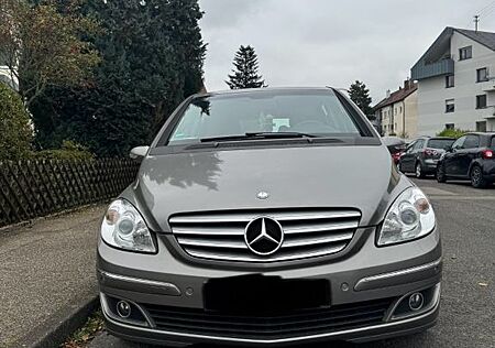 Mercedes-Benz B 170 -