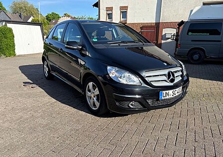 Mercedes-Benz B 180 BlueEFFICIENCY -