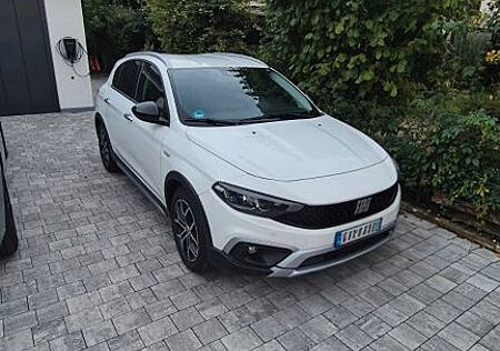 Fiat Tipo 1.0 T3 CROSS weiß gepflegt