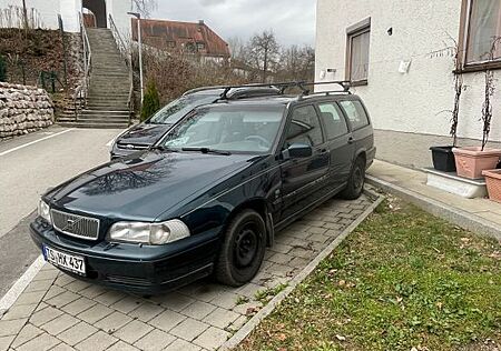 Volvo V70 2.5-10V -