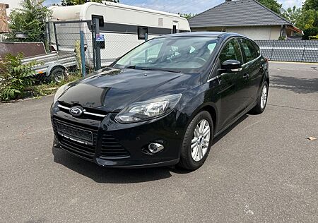 Ford Focus Lim. Titanium*2,0TDCI*120KW*AHK*SHZ*elSHD*