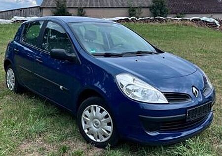 Renault Clio Authentique 1.2 16V 55kW Authentique