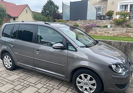 VW Touran Volkswagen 2.0 TDI DPF Freestyle Freestyle