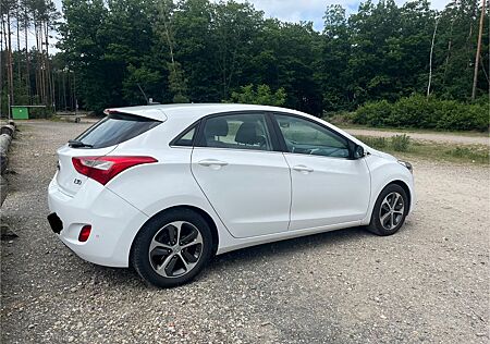 Hyundai i30 Diesel Automatik scheckheftgepflegt