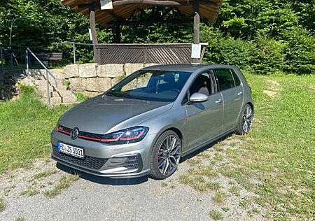 VW Golf Volkswagen 2.0 TSI DSG GTI GTI