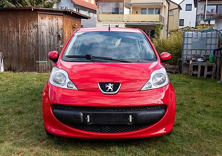 Peugeot 107 - TÜV neu bis 02/2028 - sparsam