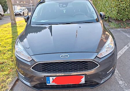 Ford Focus 1,0 EcoBoost 92kW Business Edition Bus...