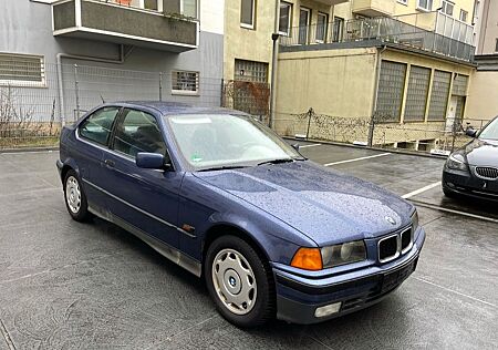 BMW 316i Coupe Compact