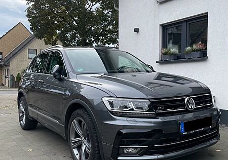 VW Tiguan Volkswagen 2.0 TSI DSG 4MOTION SOUND R-Line