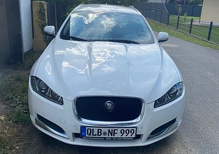 Jaguar XF 3.0 L V6 Diesel S Sportbrake -