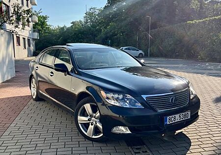Lexus LS 600 LS 600HL 5.0 hybrid President