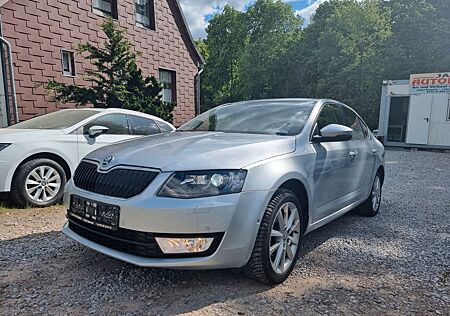 Skoda Octavia Elegance*NAVI*XENON*SHZ*TOP ZUSTAND