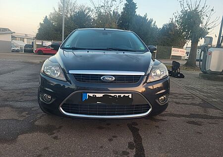 Ford Focus 2,0 Ghia Turnier Ghia