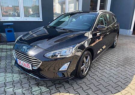 Ford Focus Kombi TDi150 NAV/LED/SHZ/FSH/Klima/LMF...