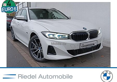 BMW 320e Touring AHK*Head-Up*adapLED*HiFi*Sportsitze