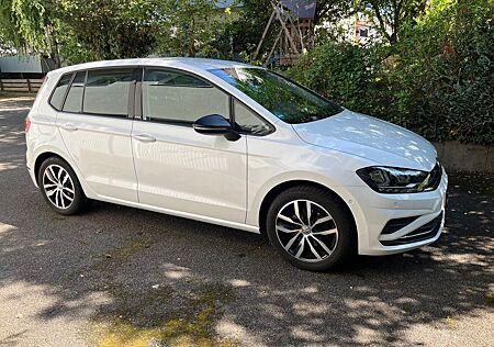 VW Golf Sportsvan Volkswagen 1.5 TSI ACT OPF 96kW DSG IQ.D...