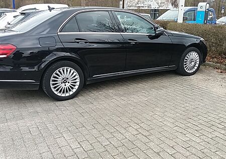 Mercedes-Benz E 200 Natural Gas Drive ELEGANCE Autom. ELEGANCE