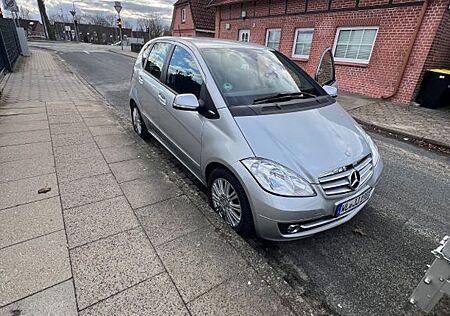 Mercedes-Benz A 160 ELEGANCE Autotronic Wenig Km