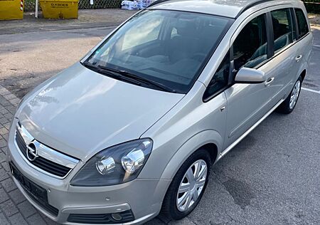 Opel Zafira 1.6 CNG BENZIN 1 HAND TÜV NEU ALLWETER. R