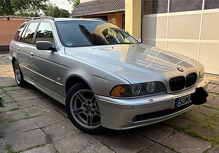 BMW 520i A Touring -