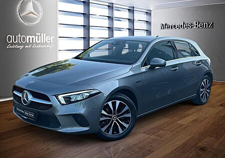 Mercedes-Benz A 250 e PARKASSIST+360°+KAMERA+LED+
