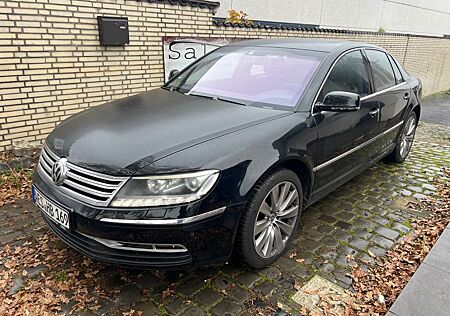 VW Phaeton Volkswagen V8 5-Sitzer 4Motion