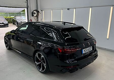 Audi RS4 2.9 TFSI quattro Avant- Vollausstattung,Pano