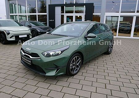 Kia Cee'd Ceed 1.5T DCT7 SPIRIT /NAVI/UVO/Kamera