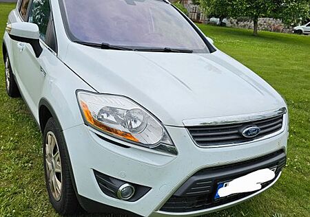Ford Kuga 2,5 4x4 Titanium 5-tronic Titanium