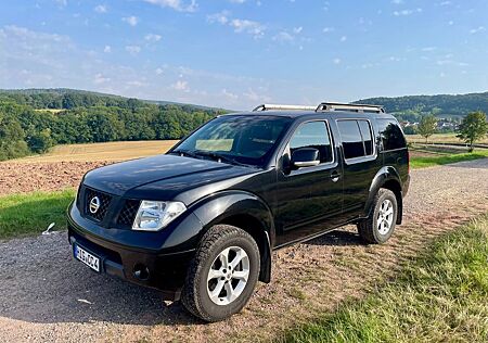 Nissan Pathfinder R51 7-Sitzer