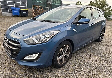 Hyundai i30 cw Trend * Automatik * Navi * Kamera