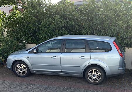 Ford Focus 1,8 Ghia Turnier (DA3)