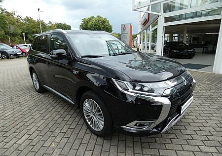 Mitsubishi Outlander PHEV 2.4 TOP mit AHK/GSD/Navi/CarPlay