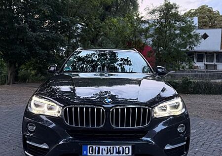 BMW X6 xDrive50i -