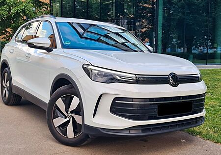 VW Tiguan Volkswagen 2.0 TDI DSG Garantie Aktuelles Modell